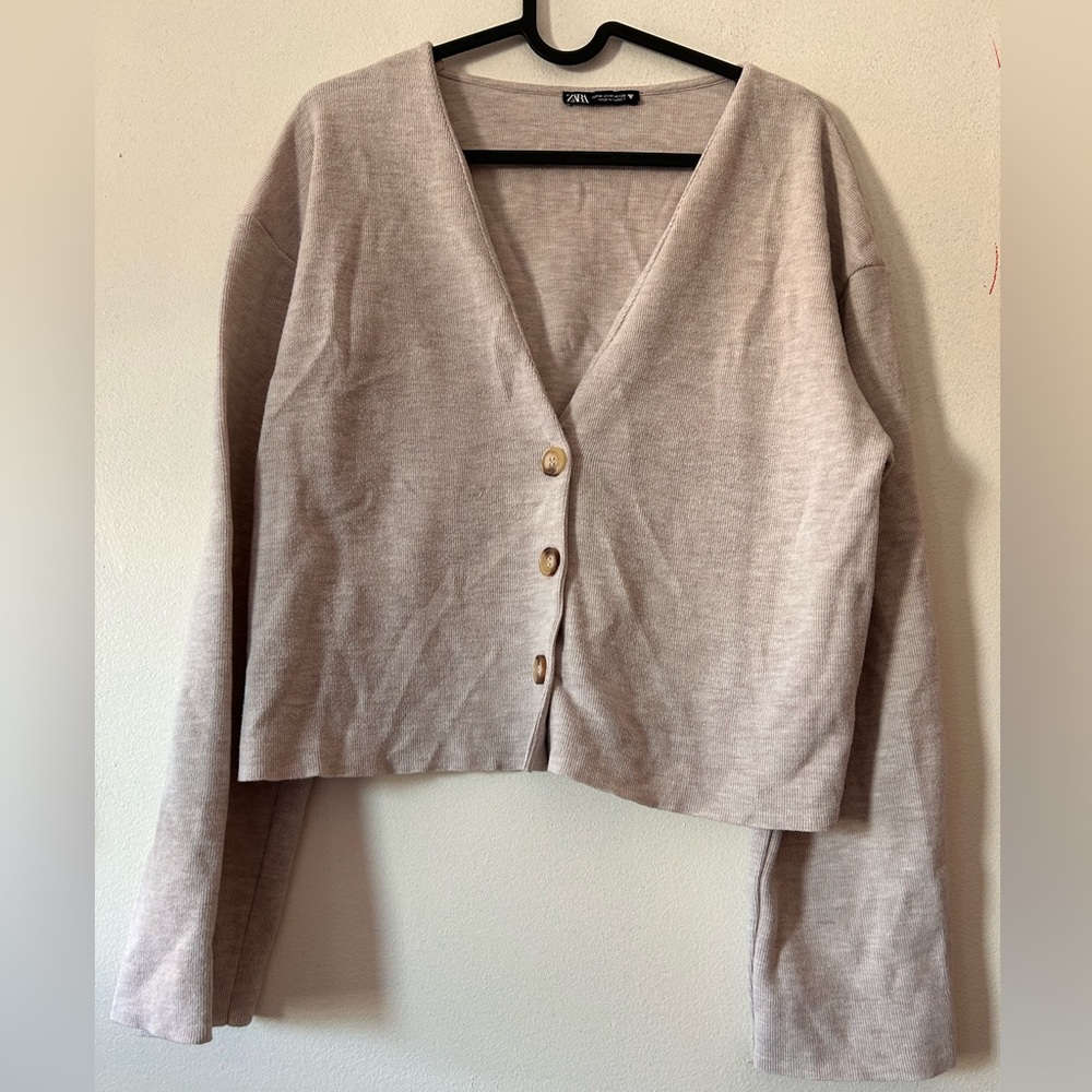 Zara cropped bell sleeve sweater cardigan size medium